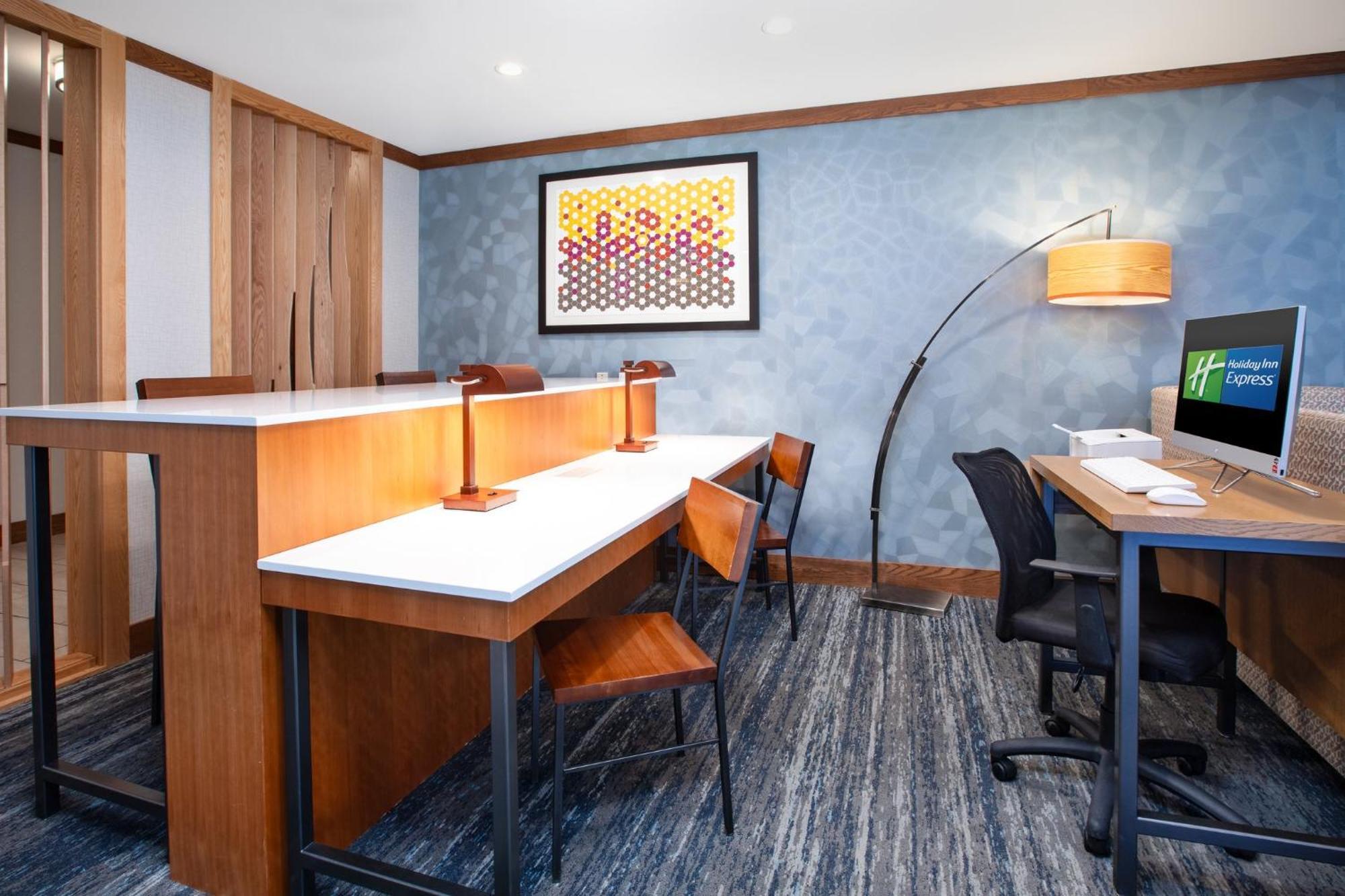 Holiday Inn Express & Suites Buffalo, An Ihg Hotel Ngoại thất bức ảnh