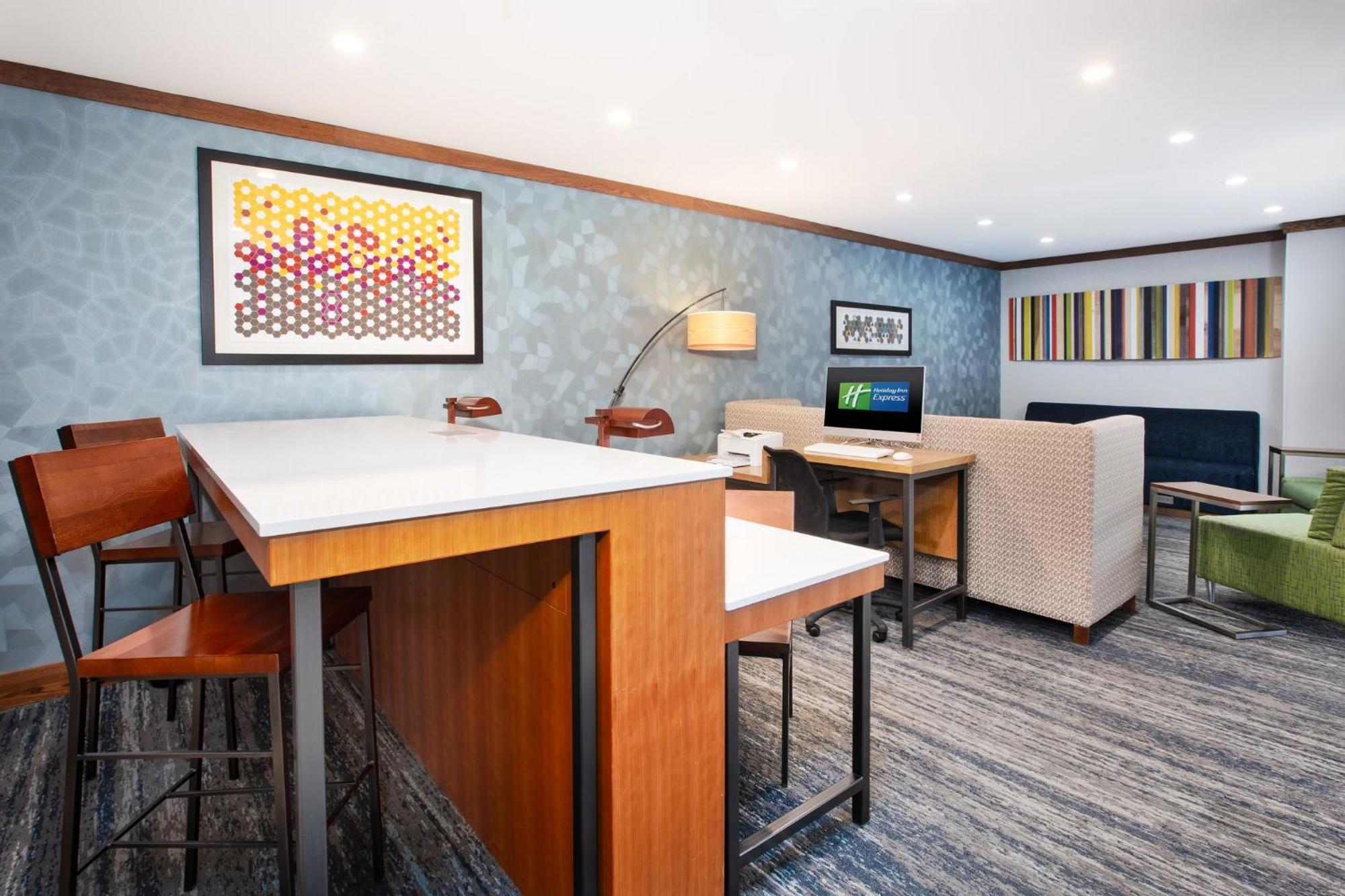 Holiday Inn Express & Suites Buffalo, An Ihg Hotel Ngoại thất bức ảnh