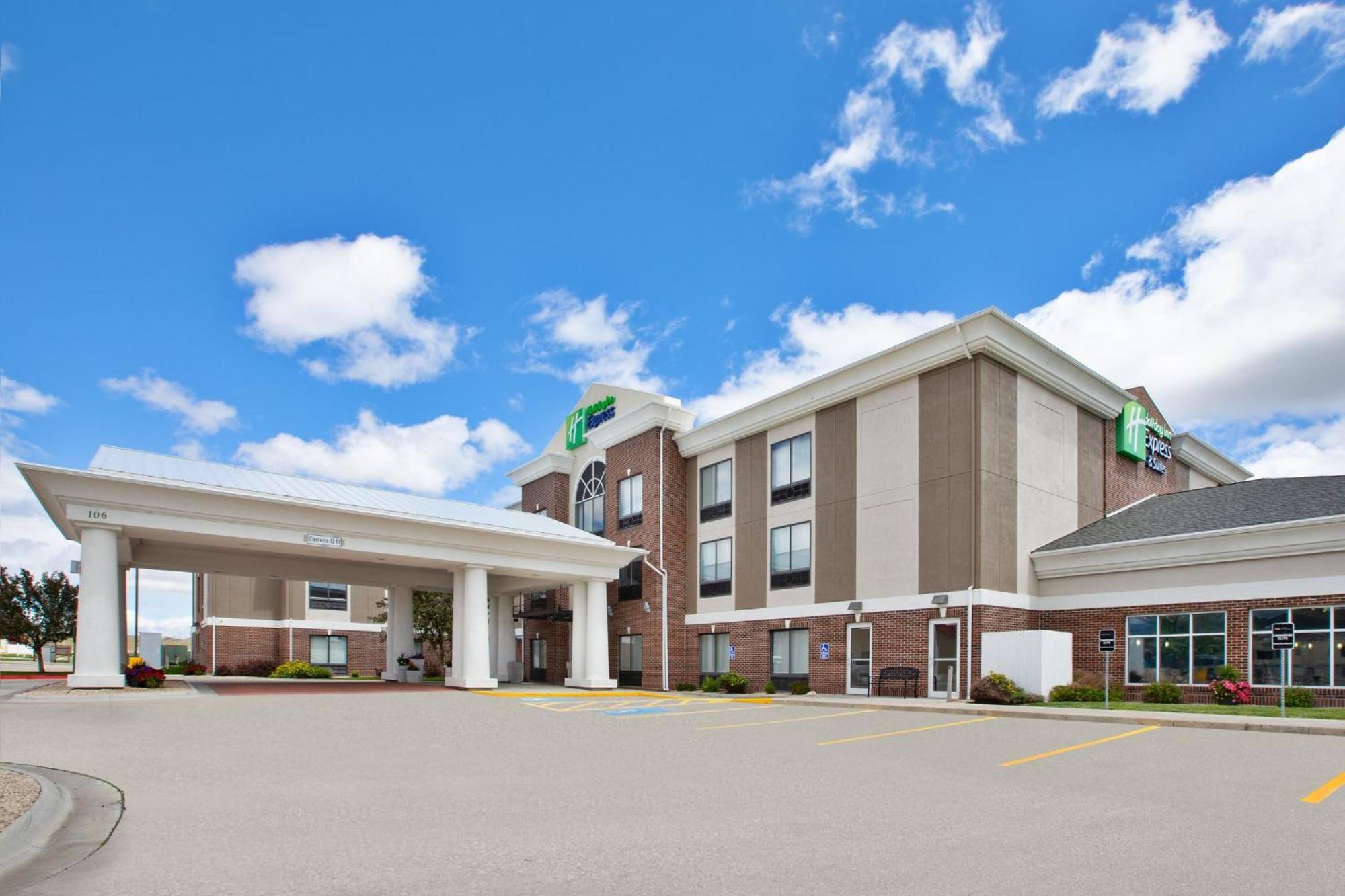 Holiday Inn Express & Suites Buffalo, An Ihg Hotel Ngoại thất bức ảnh